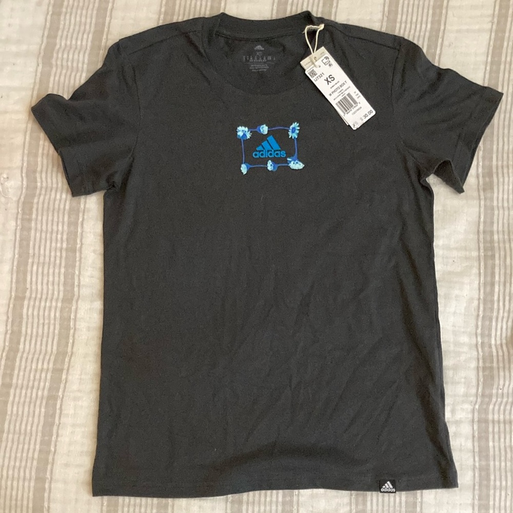 Adidas T-shirt